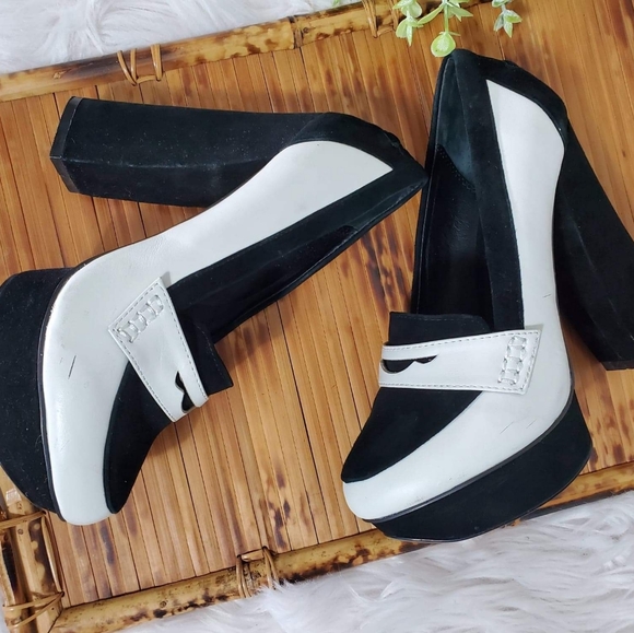 Shellys  London - Picture 5 of 13